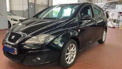 Zwart (metallic) Gebruikt 2011 Seat Altea XL Ecomotive MPV | € 3.350 (Goede deal)