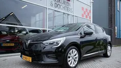 Zwart Gebruikt 2020 Renault Clio V Intens Hatchback | € 13.950 (Eerlijke prijs)