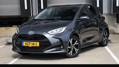 Nieuw Toyota Yaris Hybrid 116 PK (85 kW) 2025 Grijs Hatchback