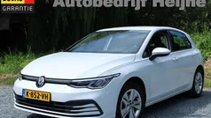 Wit Gebruikt 2020 VW Golf VIII Life Hatchback | € 19.445 (Eerlijke prijs)