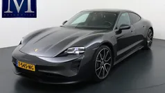 Grijs Gebruikt 2023 Porsche Taycan Performance Package Sedan | € 74.899 (Eerlijke prijs)