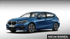 Blauw Gebruikt 2022 BMW 118 Executive Hatchback | € 26.995 (Goede deal)