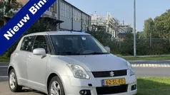 Grijs, metallic lak Gebruikt 2006 Suzuki Swift Exclusive Hatchback | € 2.650 (Eerlijke prijs)