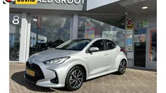 Gebruikt 2021 Toyota Yaris Hybrid Plus Hatchback | € 20.399 (Eerlijke prijs)
