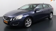 Blauw Gebruikt 2011 Volvo V60 Momentum Stationwagen | € 10.950 (Eerlijke prijs)
