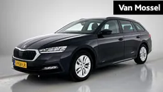 Zwart Gebruikt 2023 Skoda Octavia Business Line Stationwagen | € 23.944 (Eerlijke prijs)