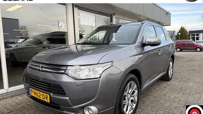 Grijs Gebruikt 2015 Mitsubishi Outlander Instyle SUV | € 13.999 (Eerlijke prijs)