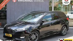 Zwart Gebruikt 2018 Ford Focus ST-Line Stationwagen | € 12.495 (Super prijs)