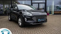 Zwart Gebruikt 2023 Ford Kuga Titanium SUV | € 28.840 (Eerlijke prijs)