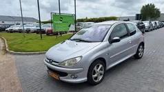 Grijs Gebruikt 2004 Peugeot 206 Quiksilver Hatchback | € 1.699 (Eerlijke prijs)