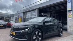 Zwart Occasion 2022 Renault Megane E-Tech Equilibre Hatchback | € 25.490 (Goede deal)