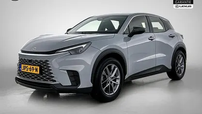 Gebruikt 2025 Lexus LBX Business Edition SUV | € 35.450 (Eerlijke prijs)