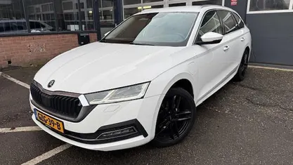 Occasion 2021 Skoda Octavia Business Line Stationwagen | € 21.500 (Eerlijke prijs)