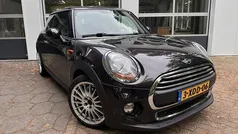 Gebruikt 2014 Mini ONE Business Hatchback | € 9.950 (Eerlijke prijs)