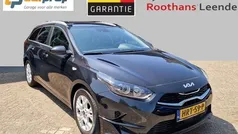 Zwart Gebruikt 2023 Kia Ceed Sportswagon Comfort Stationwagen | € 20.900 (Eerlijke prijs)