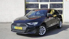 Zwart, metallic lak Gebruikt 2021 Audi A3 Sportback Proline Hatchback | € 18.750 (Eerlijke prijs)
