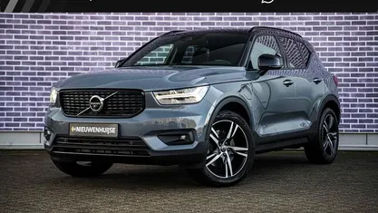 Grijs Occasion 2021 Volvo XC40 R-Design SUV | € 33.894 (Eerlijke prijs)