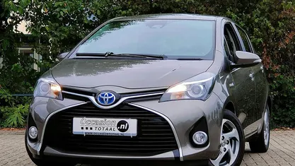 Occasion Toyota Yaris Hybrid Edition-S 73 PK (53 kW) 2016 Grijs Hatchback