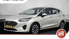 Grijs Gebruikt 2022 Ford Fiesta Hatchback | € 15.425 (Eerlijke prijs)