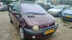 Rood Gebruikt 2001 Renault Twingo Hatchback | € 999 (Eerlijke prijs)