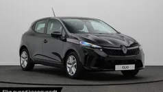 Zwart Nieuw 2025 Renault Clio V Evolution Hatchback | € 25.245 (Eerlijke prijs)