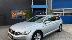 Grijs Gebruikt 2017 VW Passat Comfortline Stationwagen | € 12.945 (Goede deal)