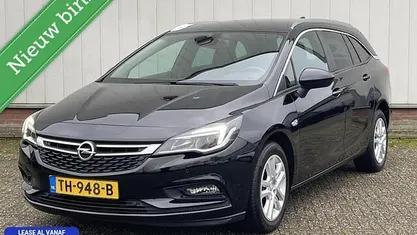 Zwart Gebruikt 2018 Opel Astra Edition Stationwagen | € 9.450 (Goede deal)