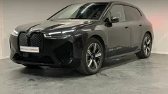 Grijs, metallic lak Gebruikt 2023 BMW iX Comfort Edition SUV | € 54.880 (Eerlijke prijs)
