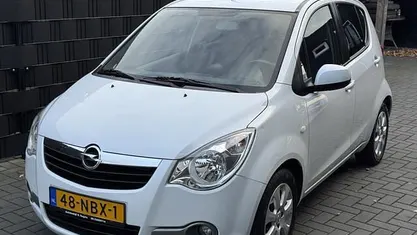 Wit Gebruikt 2010 Opel Agila Edition Hatchback | € 4.450 (Eerlijke prijs)