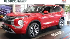 Rood, metallic lak Nieuw 2025 Mitsubishi Outlander Instyle SUV | € 62.390 (Eerlijke prijs)