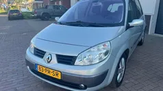Grijs Gebruikt 2004 Renault Scénic II Dynamique MPV | € 2.750 (Eerlijke prijs)