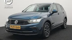 Blauw Gebruikt 2021 VW Tiguan Life SUV | € 29.420 (Eerlijke prijs)