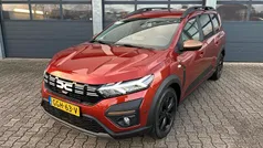 Oranje Gebruikt 2023 Dacia Jogger Extreme MPV | € 21.830 (Eerlijke prijs)