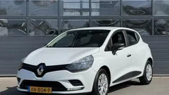 Wit Gebruikt 2019 Renault Clio IV Life Hatchback | € 10.450 (Eerlijke prijs)