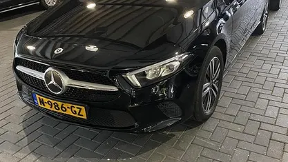 Zwart Gebruikt 2021 Mercedes A250 Business Sedan | € 26.450 (Eerlijke prijs)