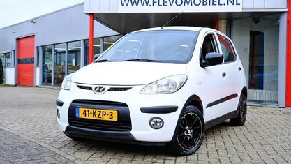 Wit Gebruikt 2010 Hyundai i10 Active Hatchback | € 3.850 (Eerlijke prijs)