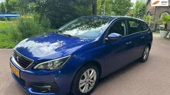Blauw, metallic lak Gebruikt 2019 Peugeot 308 Allure Stationwagen | € 9.395 (Goede deal)