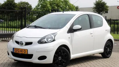 Occasion Toyota Aygo 68 PK (50 kW) 2011 Wit Hatchback