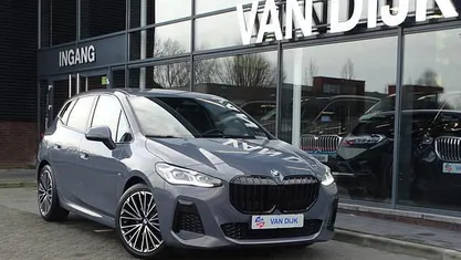 Grijs Occasion 2024 BMW 218 Active Tourer M Sport MPV | € 35.850 (Eerlijke prijs)