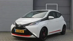 Gebruikt 2015 Toyota Aygo X-play Hatchback | € 7.499 (Eerlijke prijs)