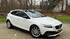 Gebruikt 2017 Volvo V40 Hatchback | € 15.945 (Eerlijke prijs)