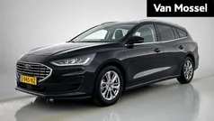 Zwart Gebruikt 2023 Ford Focus Titanium Stationwagen | € 19.945 (Eerlijke prijs)