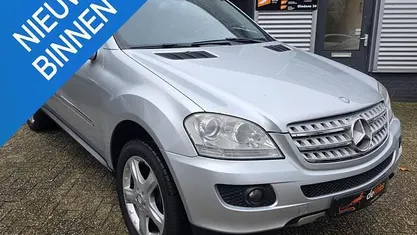 Gebruikt 2008 Mercedes ML350 SUV | € 14.950 (Eerlijke prijs)