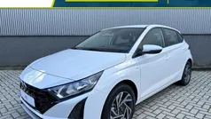Wit Nieuw 2024 Hyundai i20 Comfort Hatchback | € 24.895 (Goede deal)