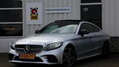 Zilver, metallic lak Gebruikt 2021 Mercedes C180 AMG Coupé | € 39.900 (Eerlijke prijs)