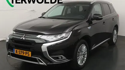 Occasion Mitsubishi Outlander P-HEV Intense 68 PK (50 kW) 2021 Zwart SUV