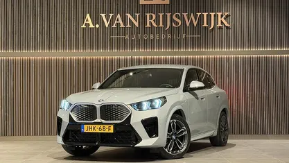 Grijs Occasion 2024 BMW iX2 M Sport SUV | € 41.500 (Goede deal)