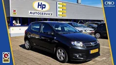 Zwart Gebruikt 2016 Dacia Sandero Lauréate Hatchback | € 8.750 (Eerlijke prijs)