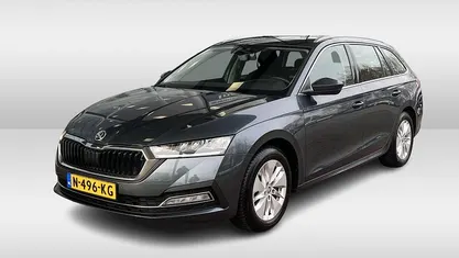 Grijs Occasion 2021 Skoda Octavia Business Line Stationwagen | € 23.950 (Eerlijke prijs)