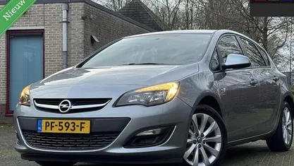 Occasion 2013 Opel Astra Design Edition Hatchback | € 3.999 (Eerlijke prijs)